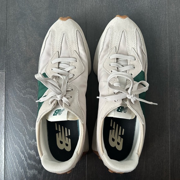 New Balance - Picture 2 of 2